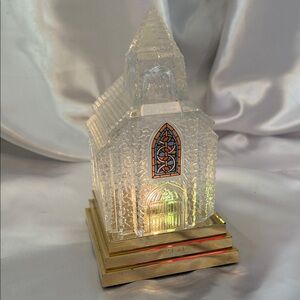 Vintage 1992 Avon Silent Night Crystal Light-Up with or without music Church